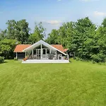 6 Person In Graested-by Traum * Græsted